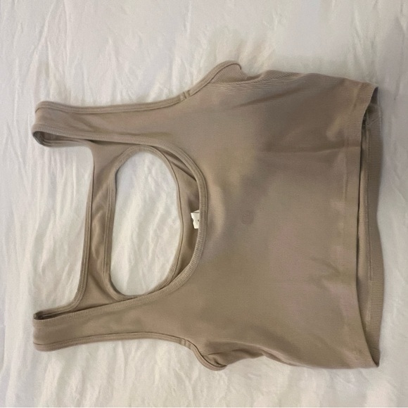 Lulu Lemon Tank - Picture 3 of 4